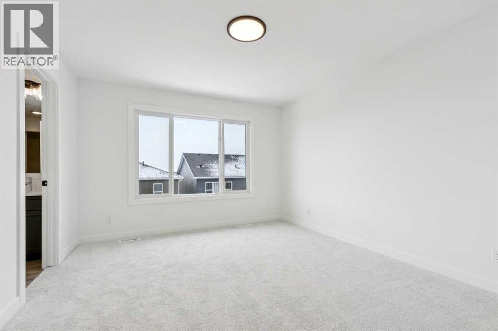 112 Amblefield Grove NW - 26