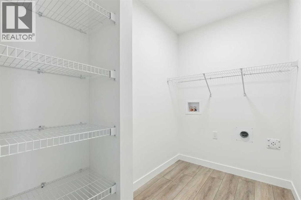 112 Amblefield Grove NW - 40