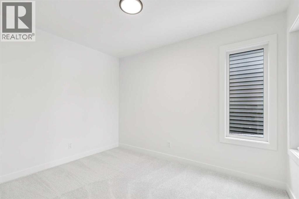 112 Amblefield Grove NW - 34