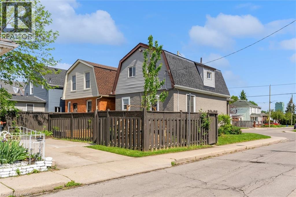 196 CAMPBELL Avenue - 36