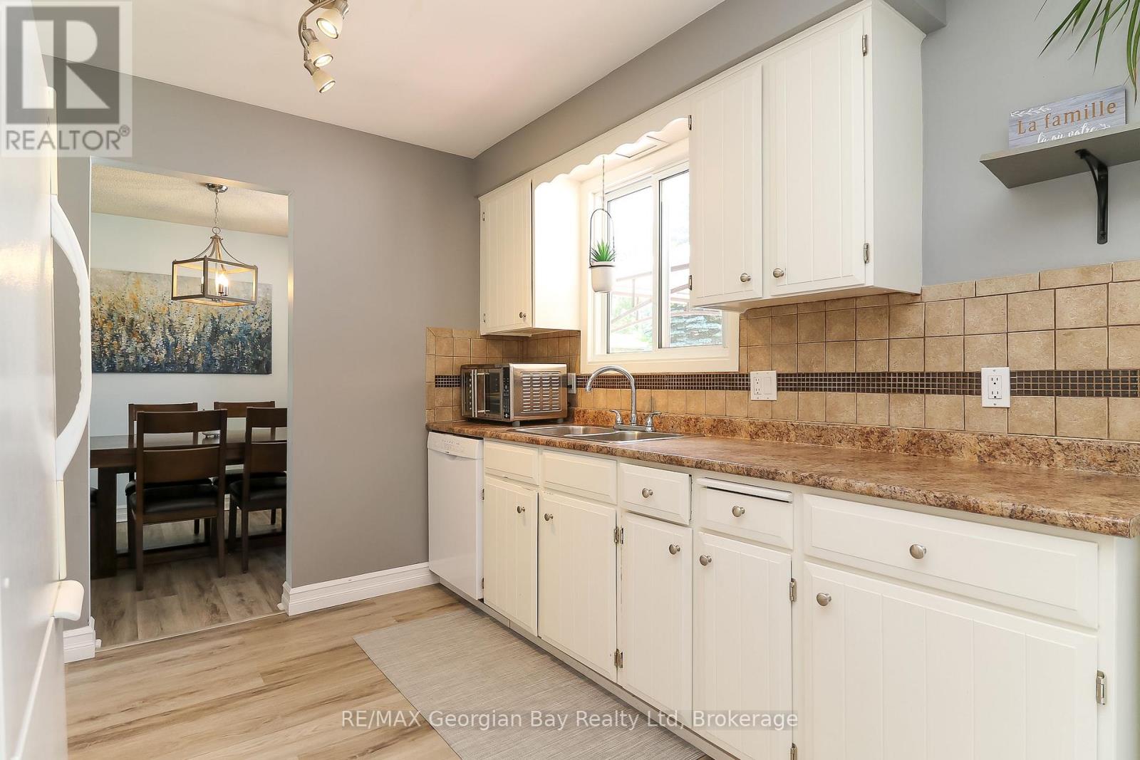 1007 GLEN MHOR CRESCENT - 13