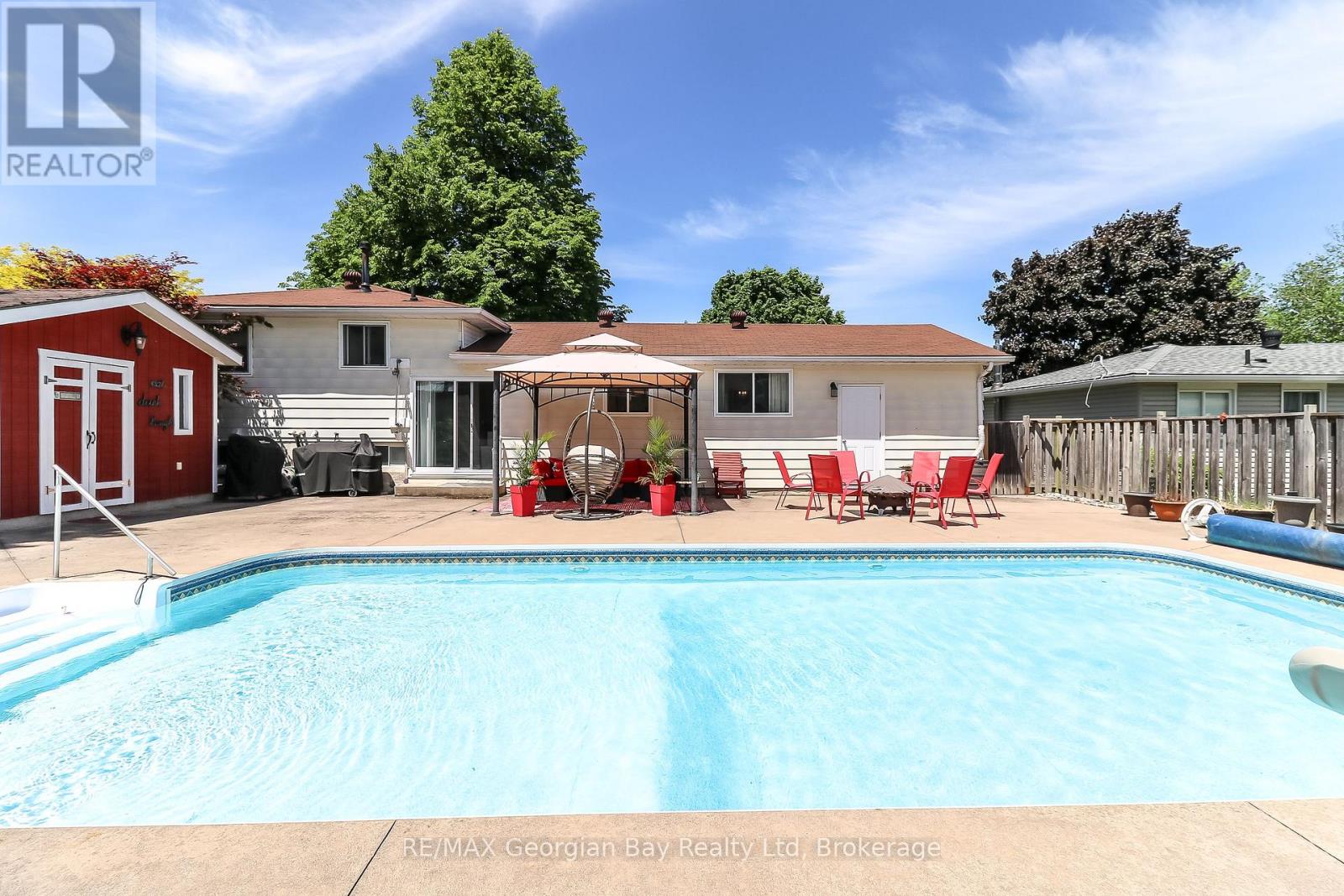 1007 GLEN MHOR CRESCENT - 37
