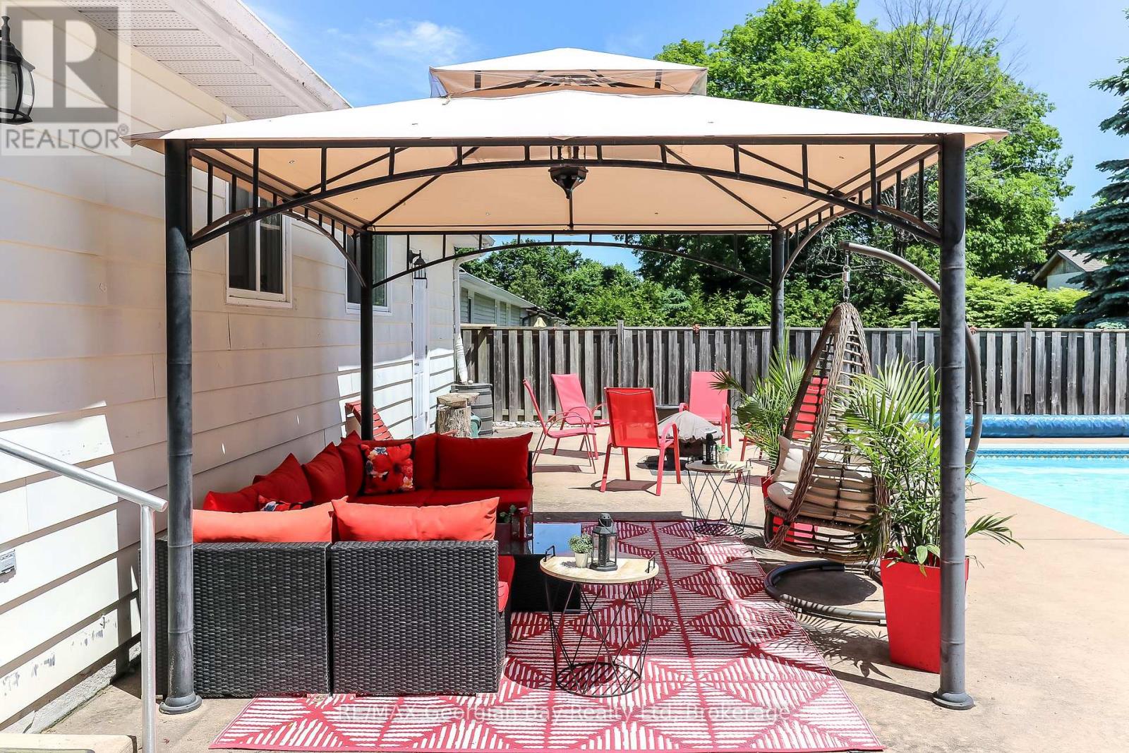 1007 GLEN MHOR CRESCENT - 38