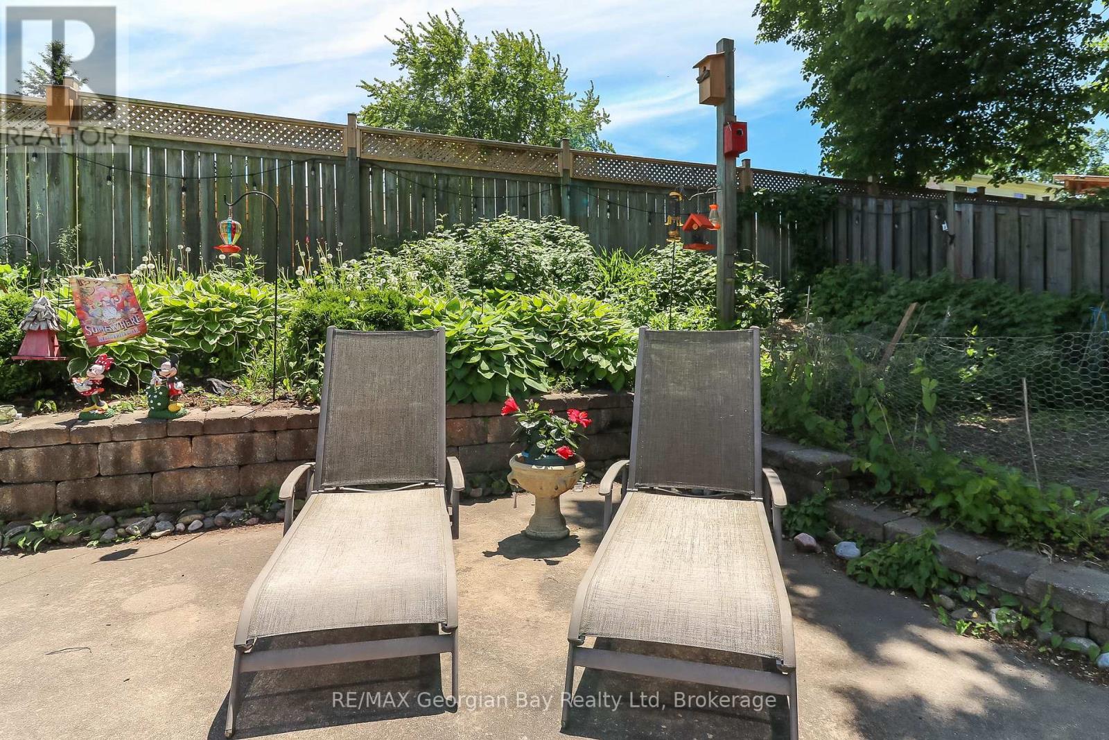 1007 GLEN MHOR CRESCENT - 39