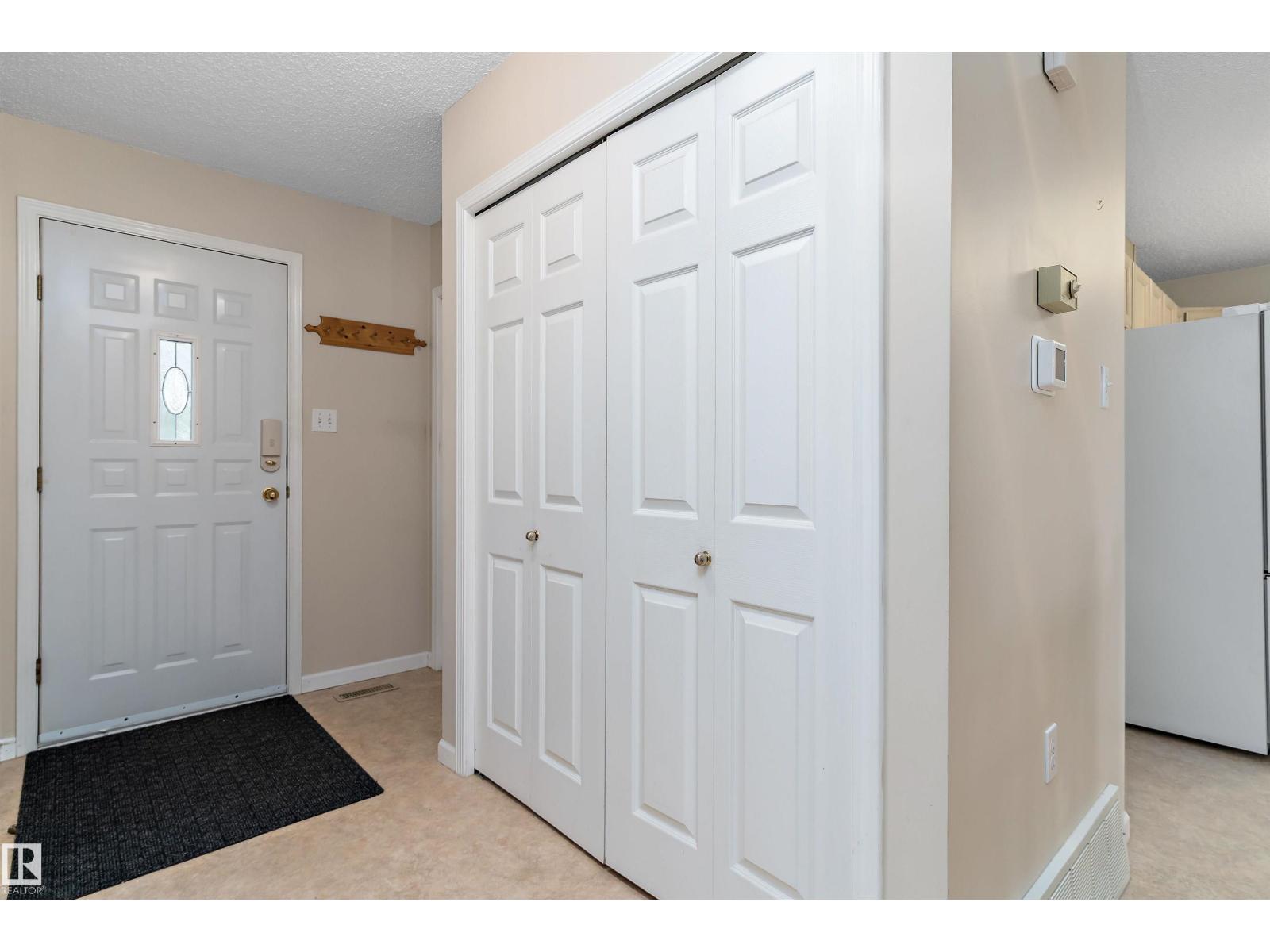 #27 13217 155 AV NW - 15