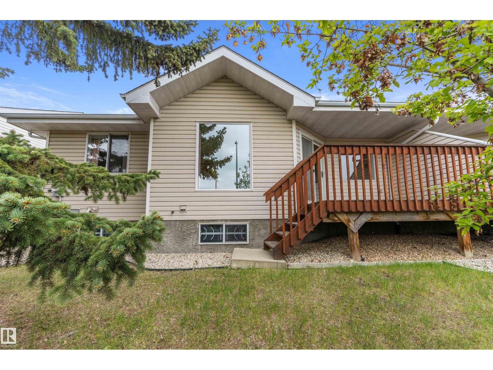 #27 13217 155 AV NW - 33