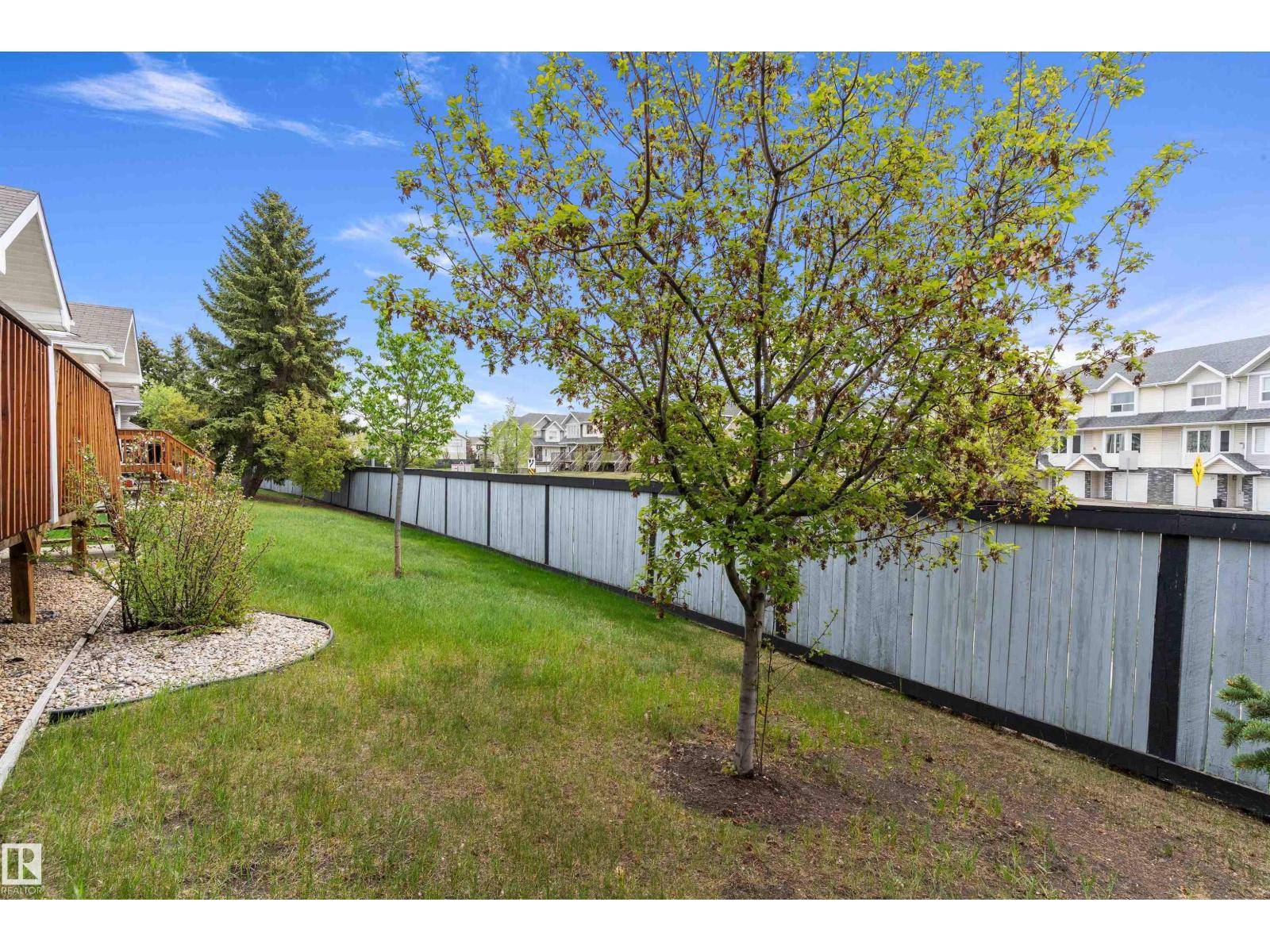 #27 13217 155 AV NW - 34