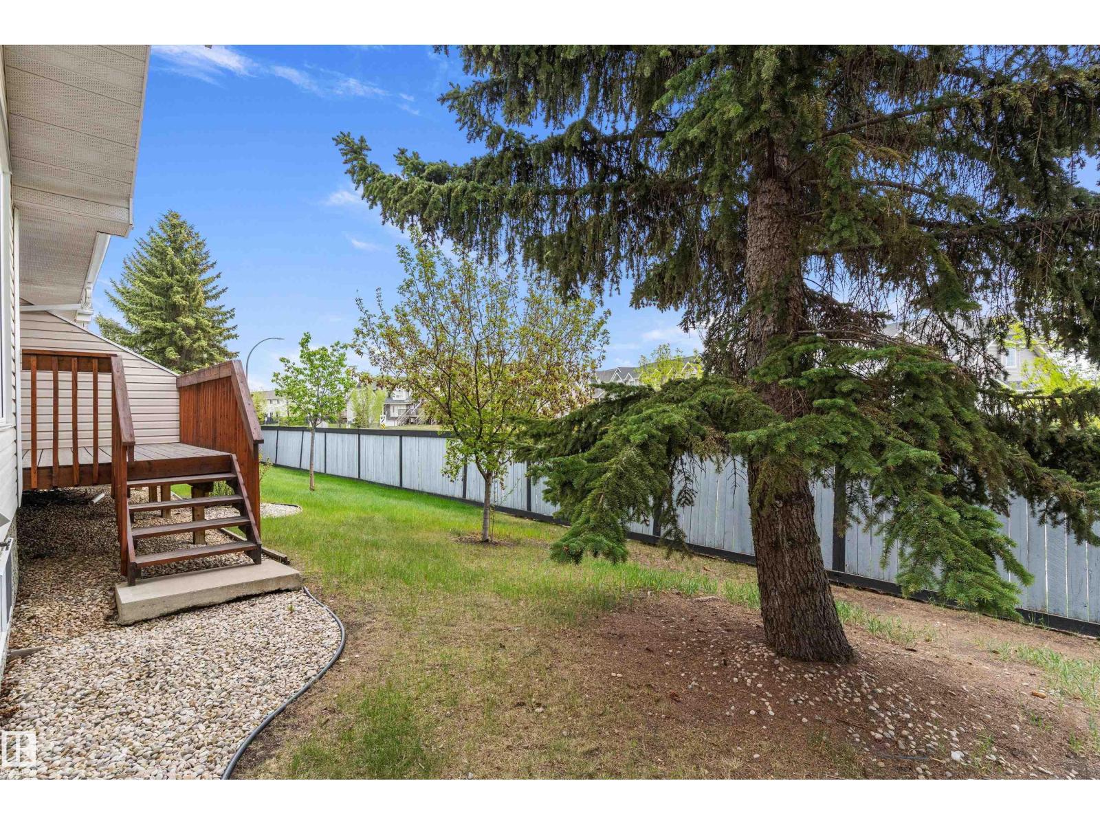 #27 13217 155 AV NW - 35