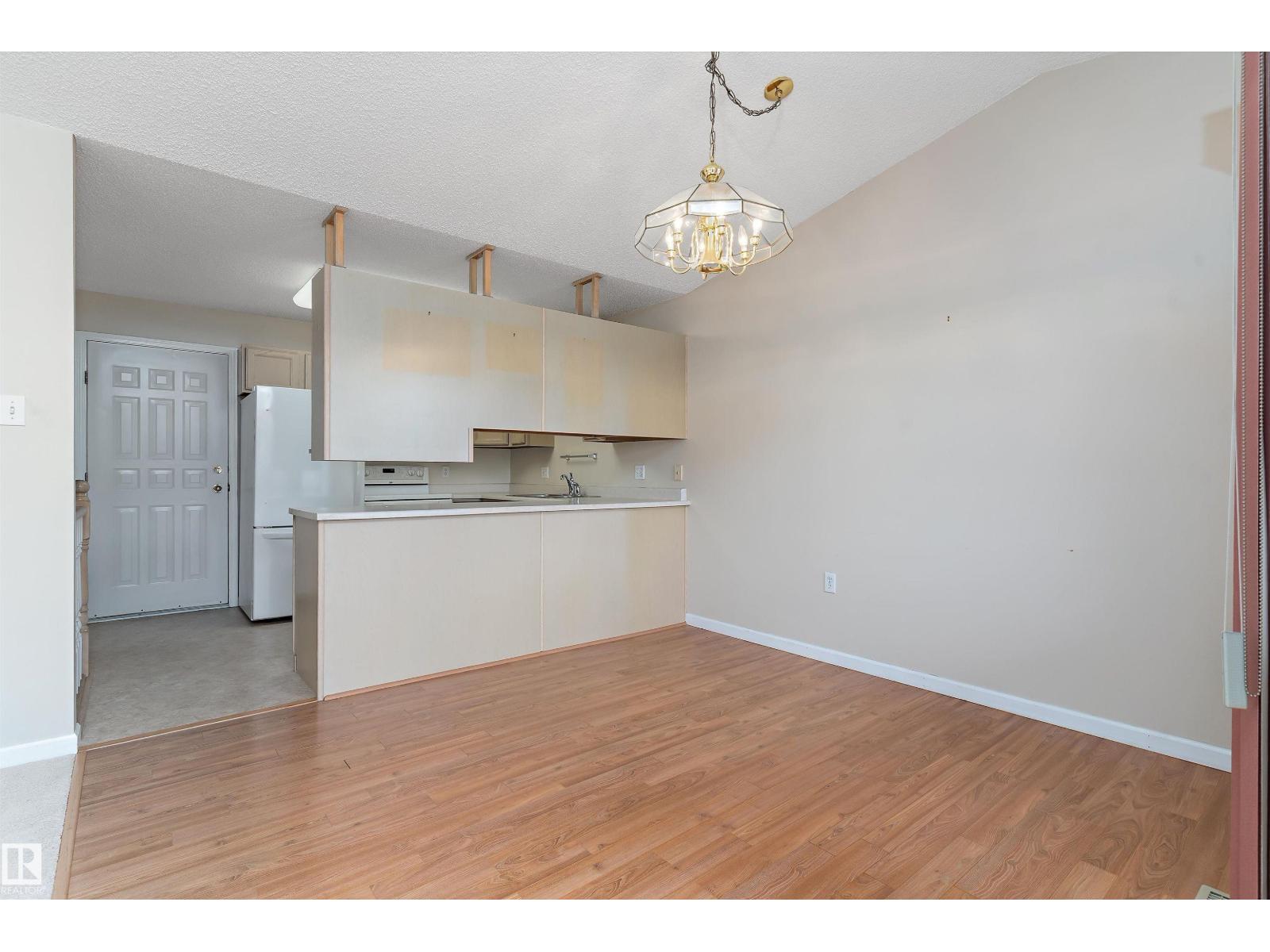#27 13217 155 AV NW - 9