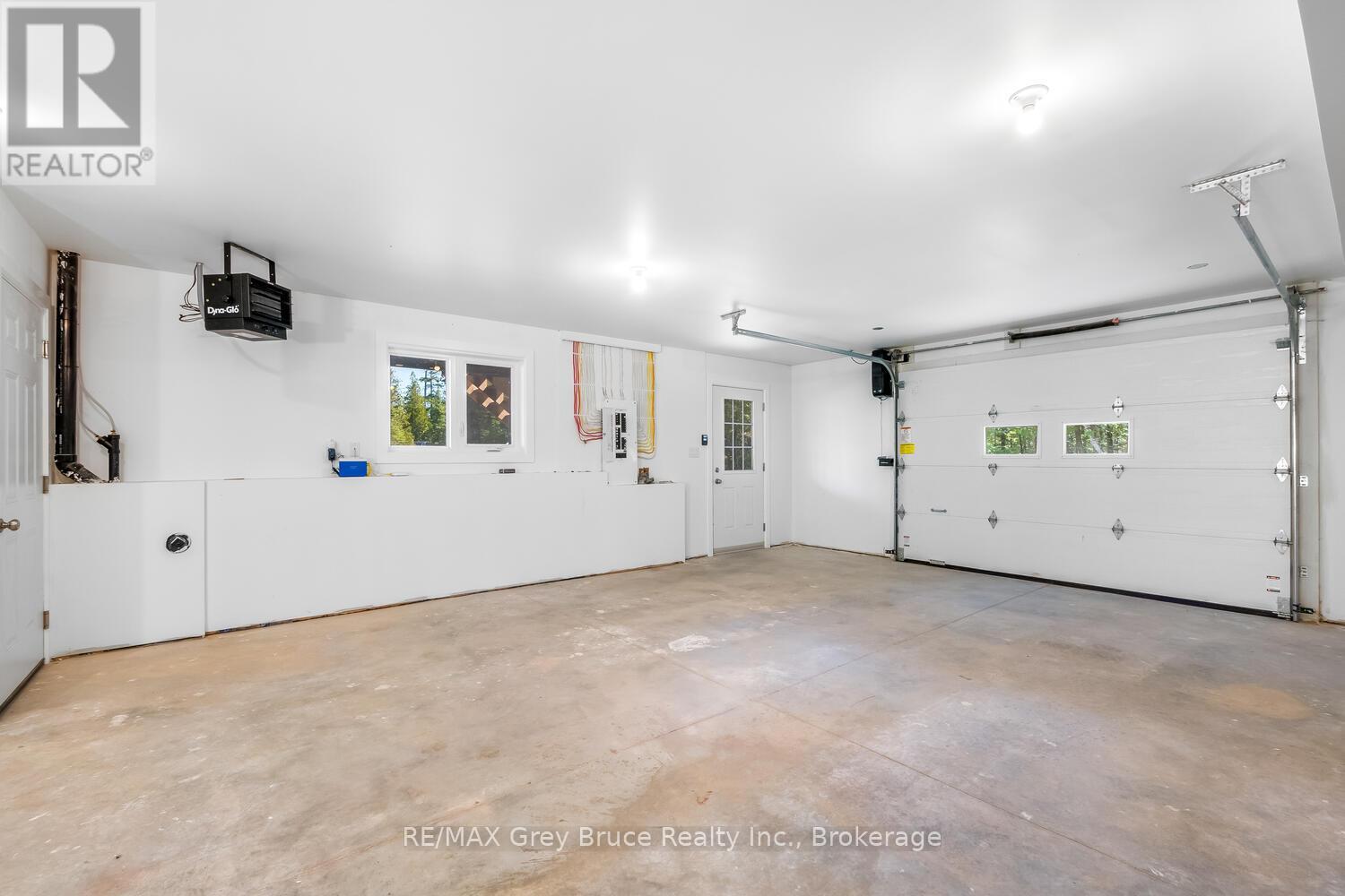 38 BAY SHORE AVENUE S - 25