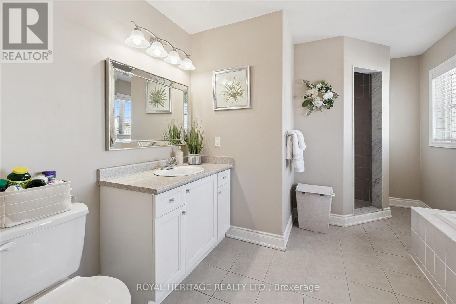 3074 EMPEROR DRIVE - 24