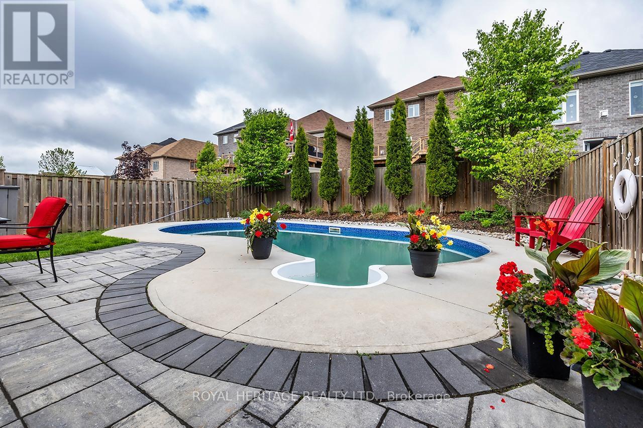 3074 EMPEROR DRIVE - 42