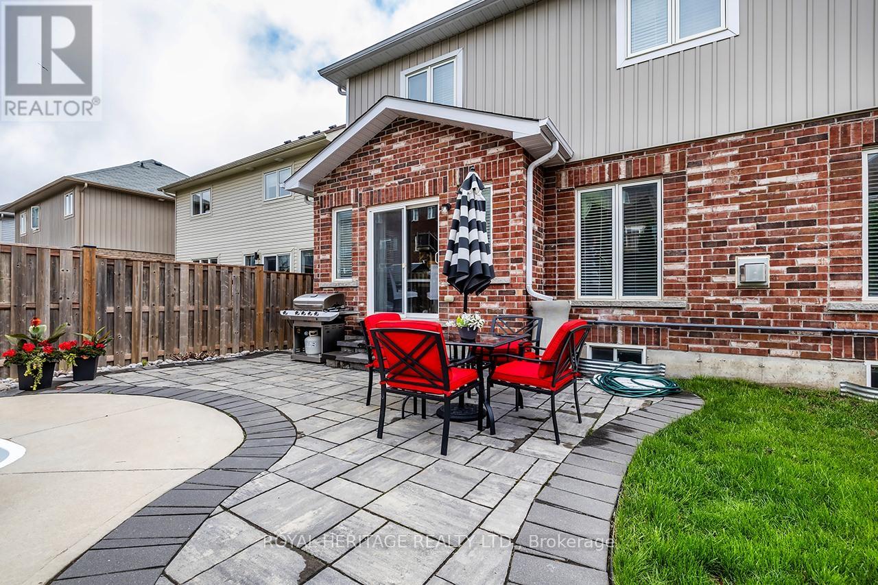 3074 EMPEROR DRIVE - 43