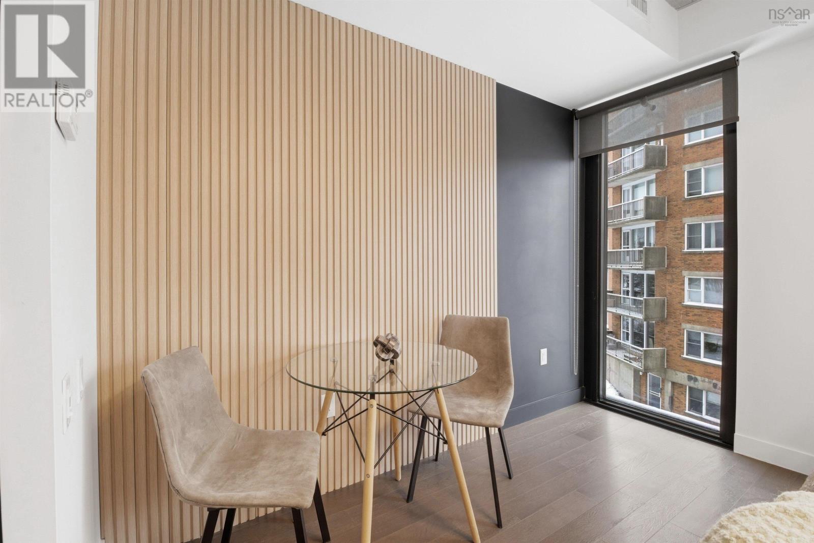 #406 1048 Wellington Street - 10