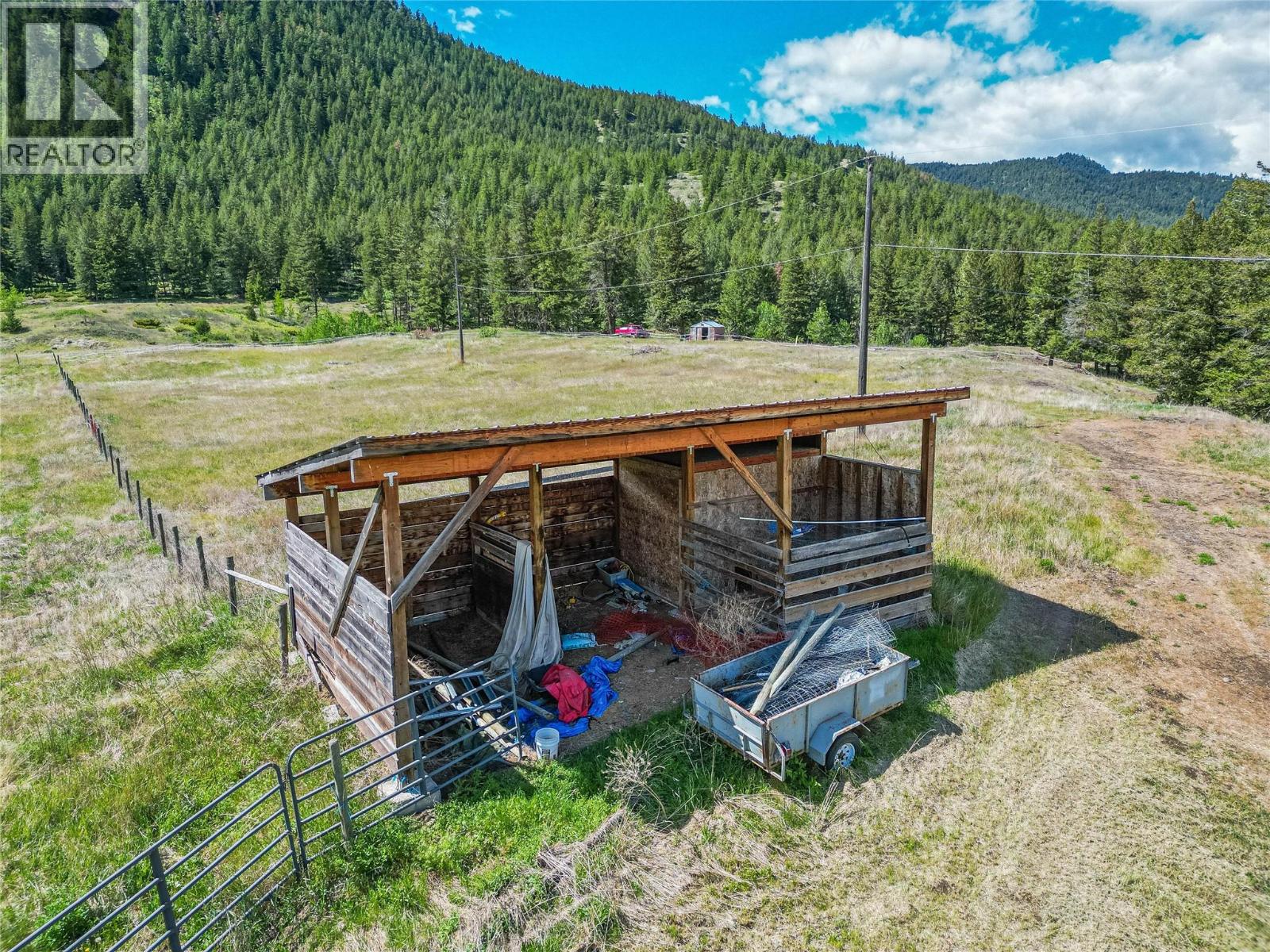1566 Barnhartvale Road - 46