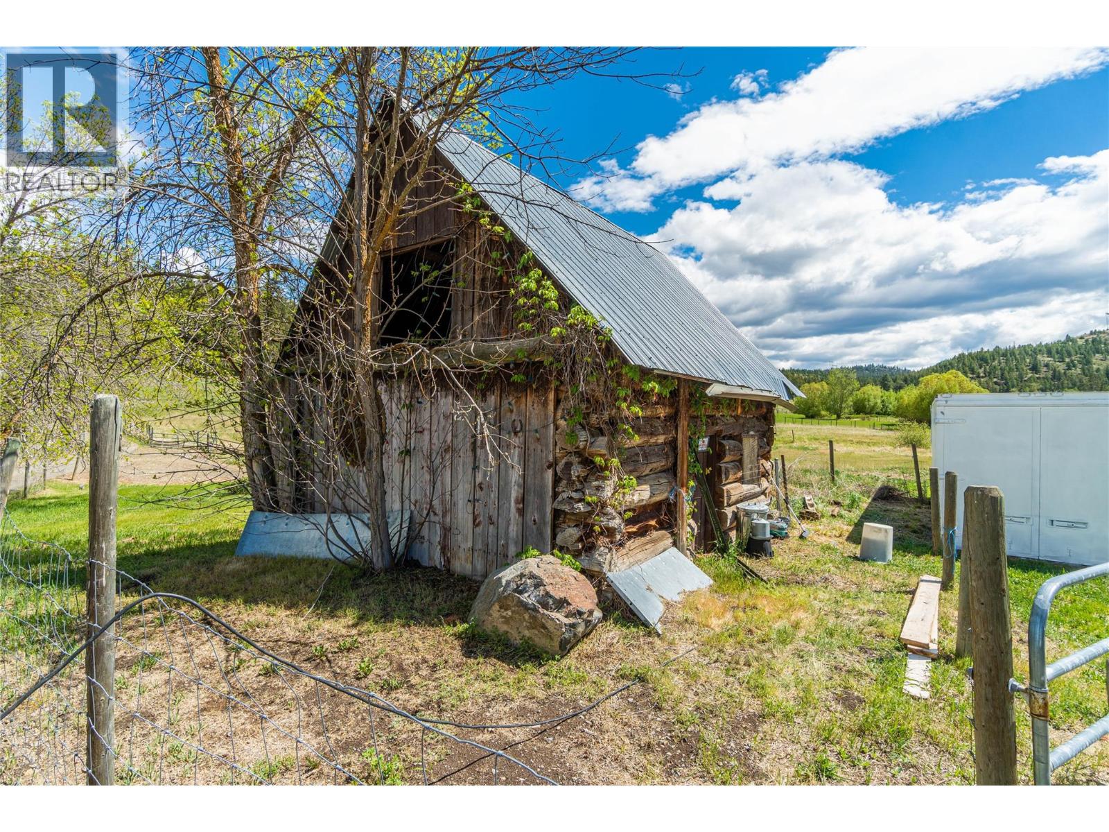 1566 Barnhartvale Road - 43