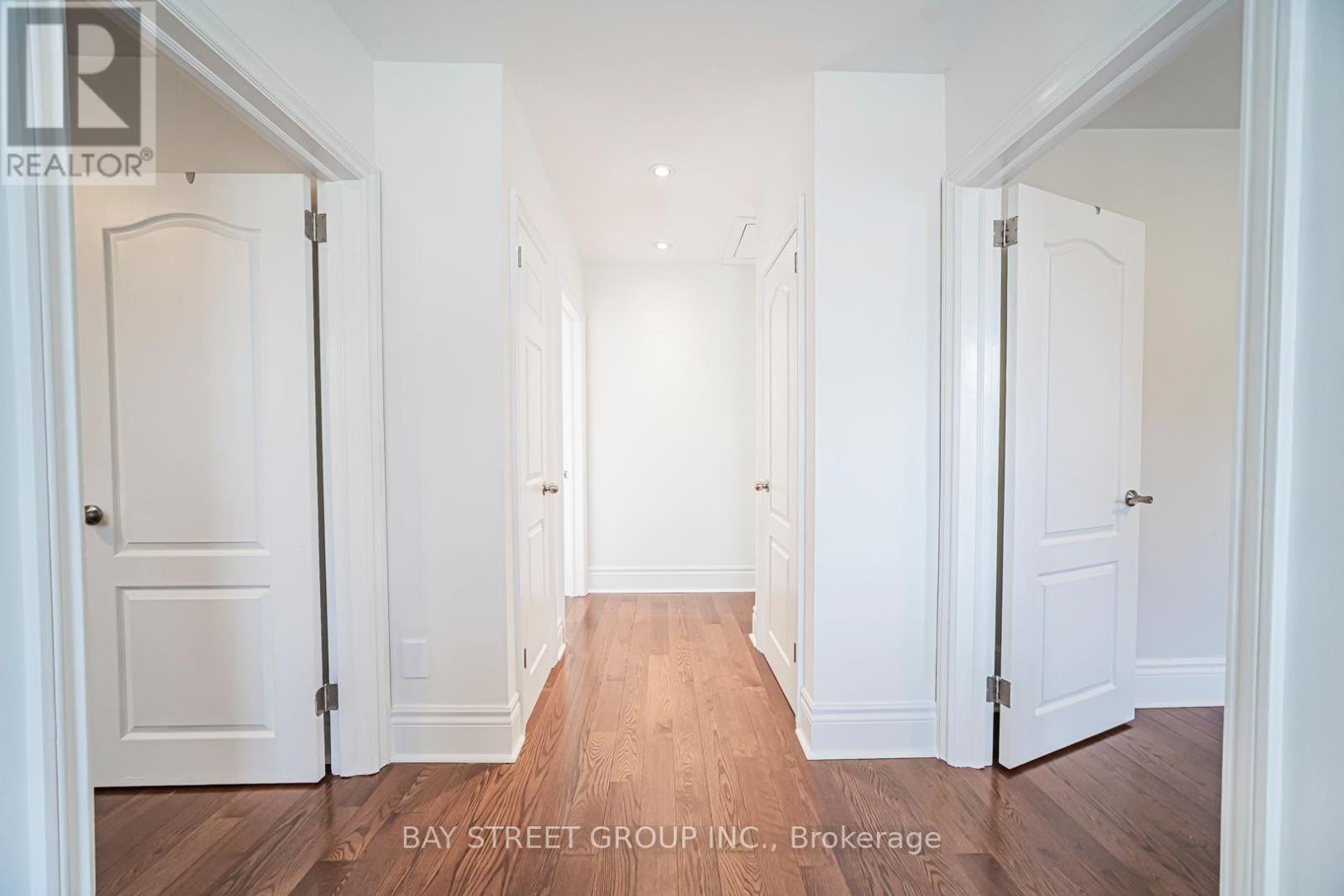 277 LAWRENCE AVENUE E - 13