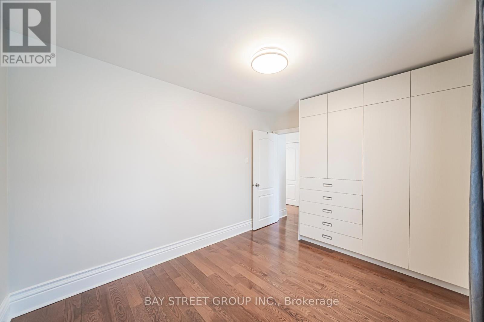 277 LAWRENCE AVENUE E - 22