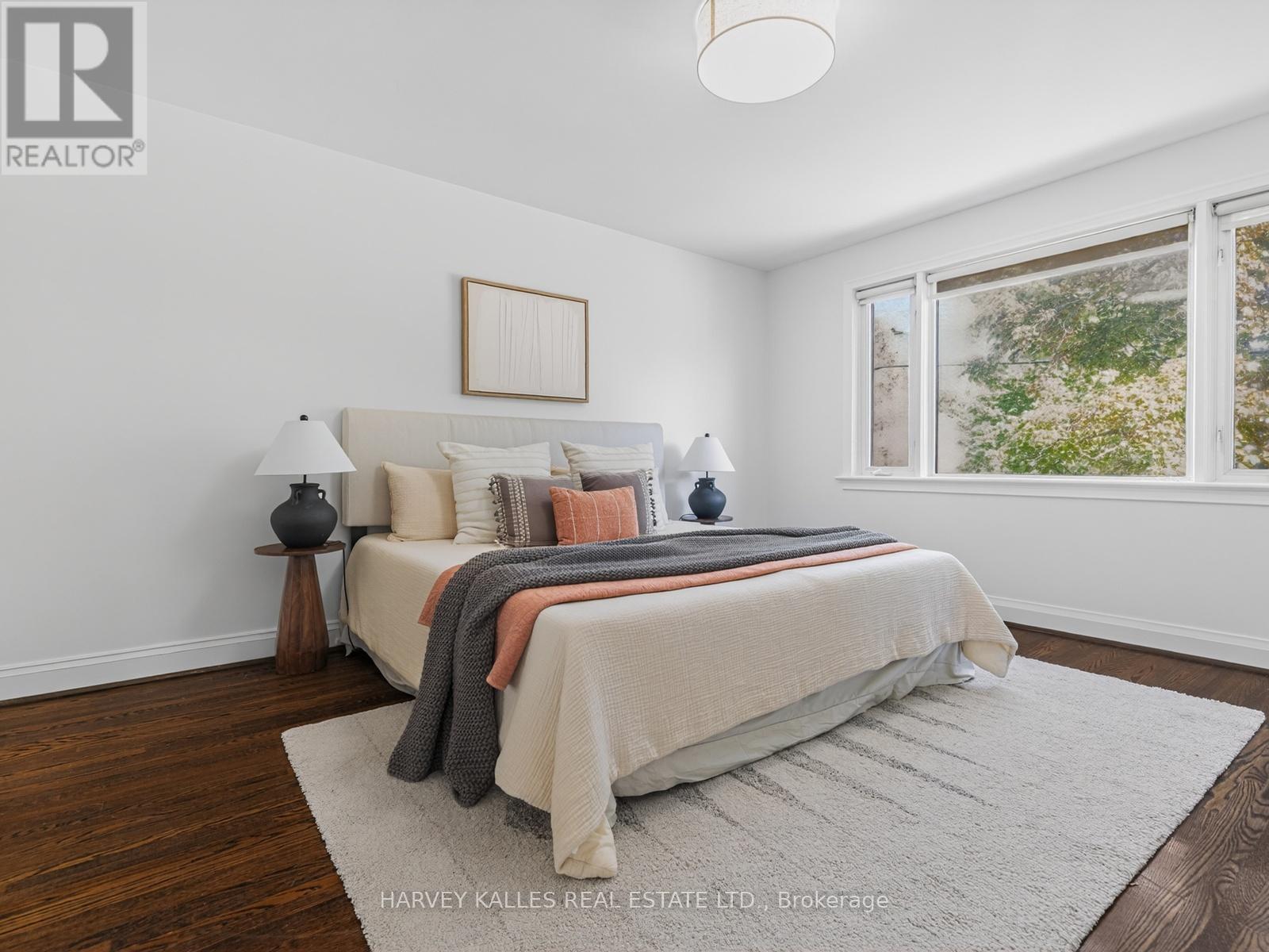 17 EDINBURGH DRIVE - 11