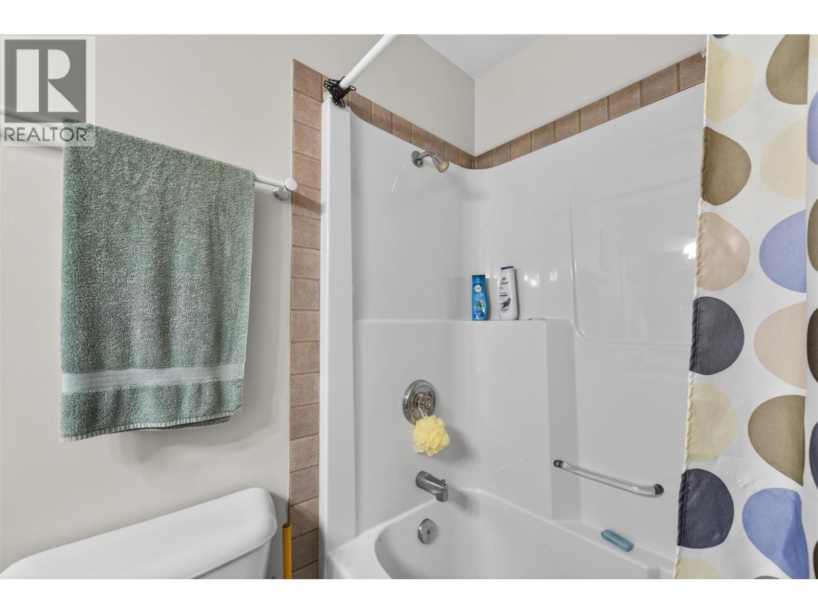313 Hemlock Crescent N - 22