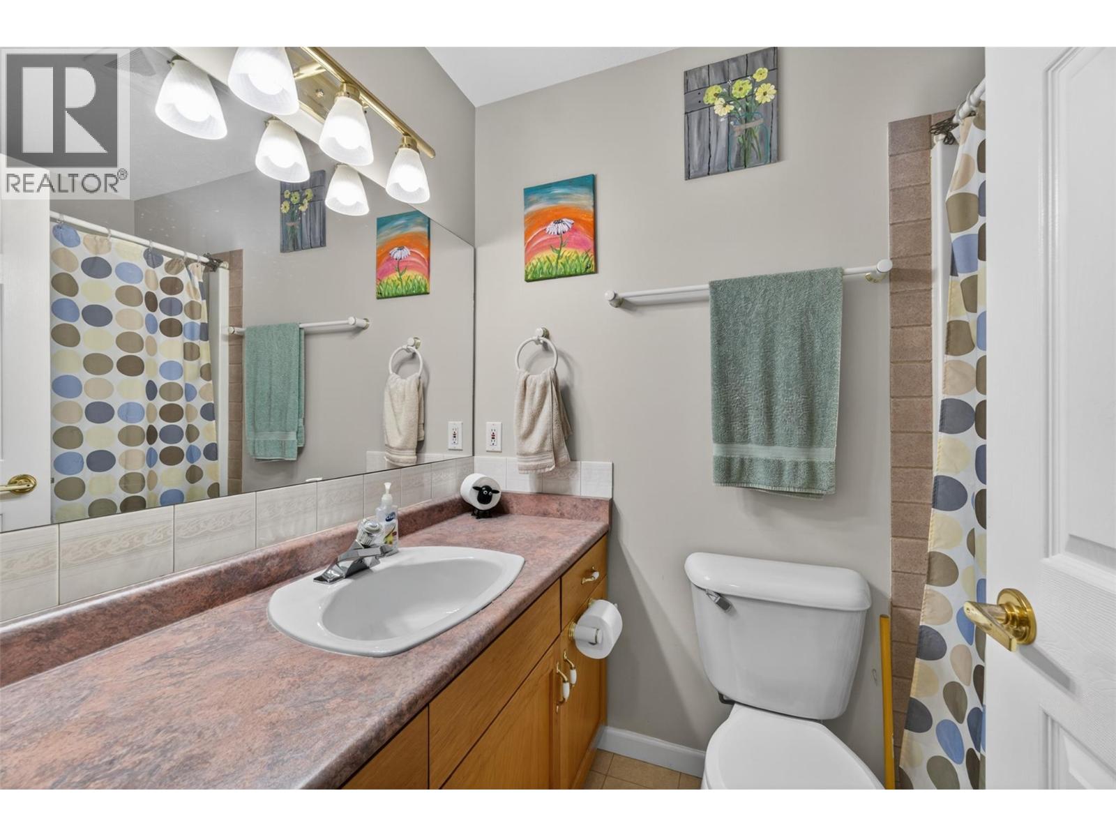 313 Hemlock Crescent N - 21