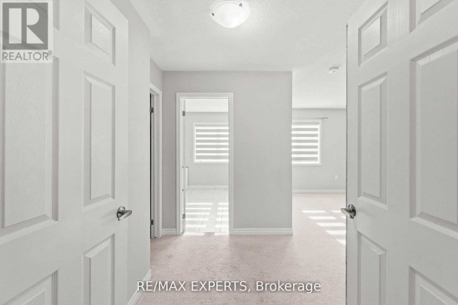 1437 KERRYDALE AVENUE - 29