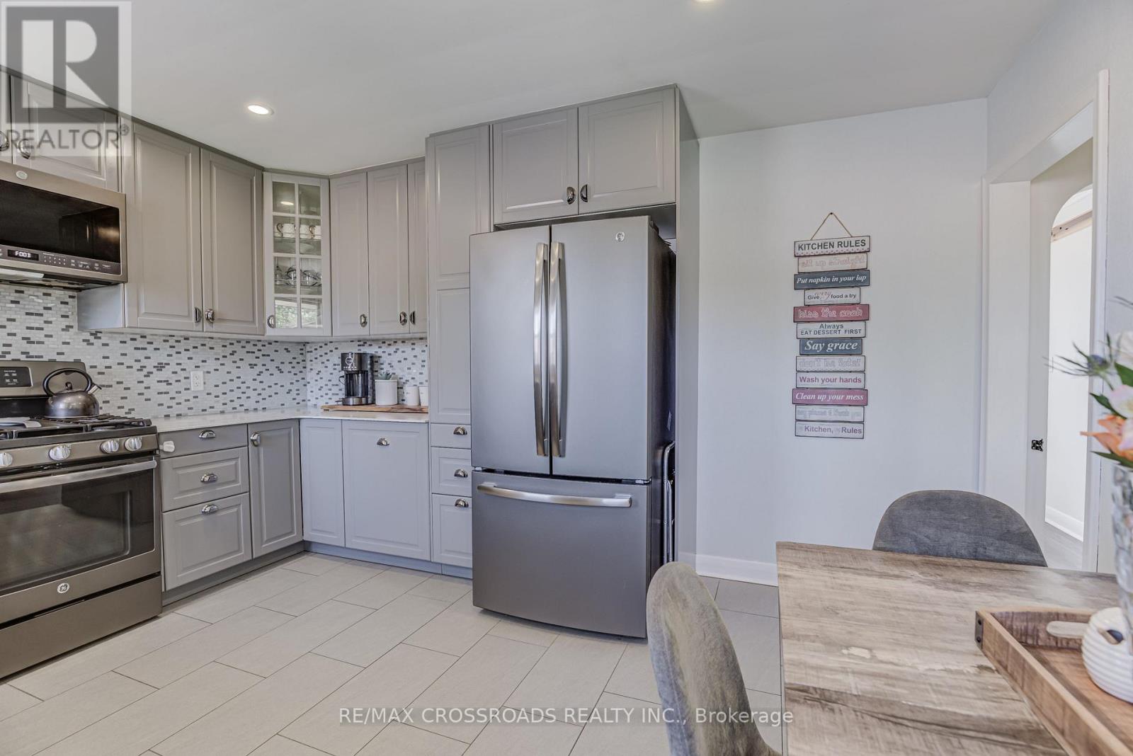778 TENNYSON AVENUE - 14