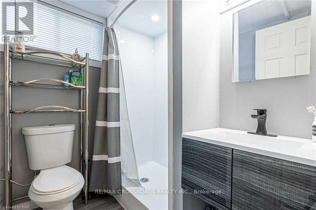 778 TENNYSON AVENUE - 33