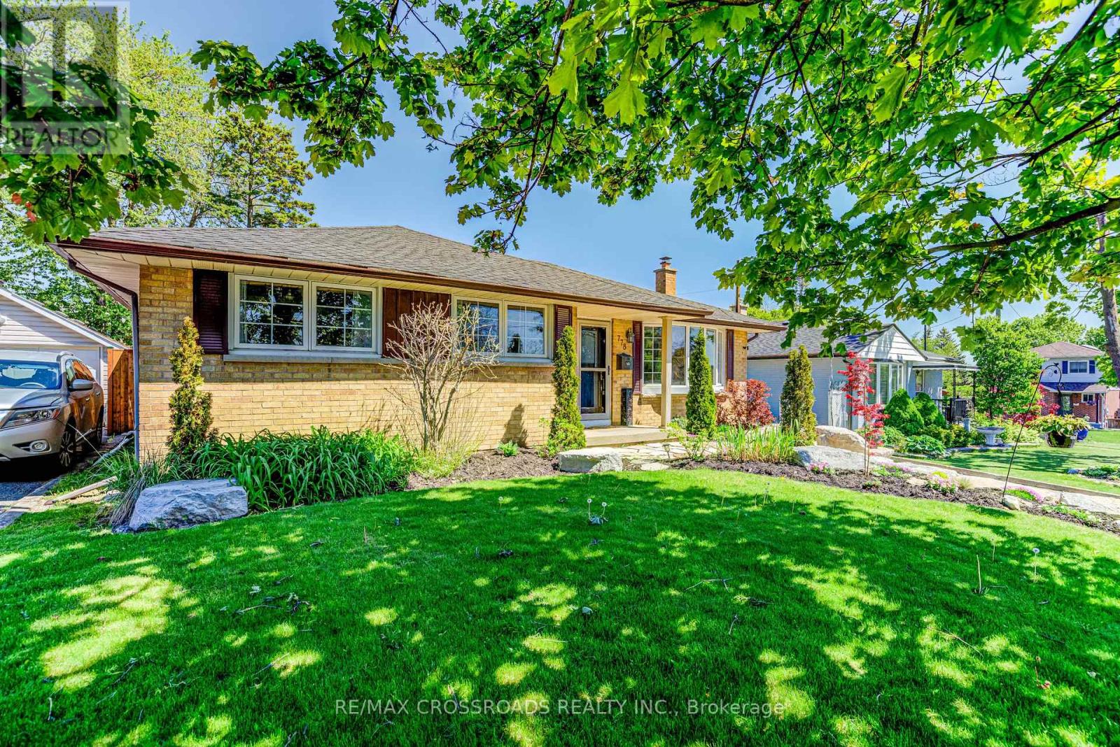 778 TENNYSON AVENUE - 4