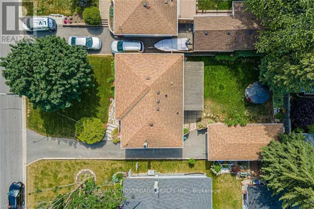778 TENNYSON AVENUE - 43