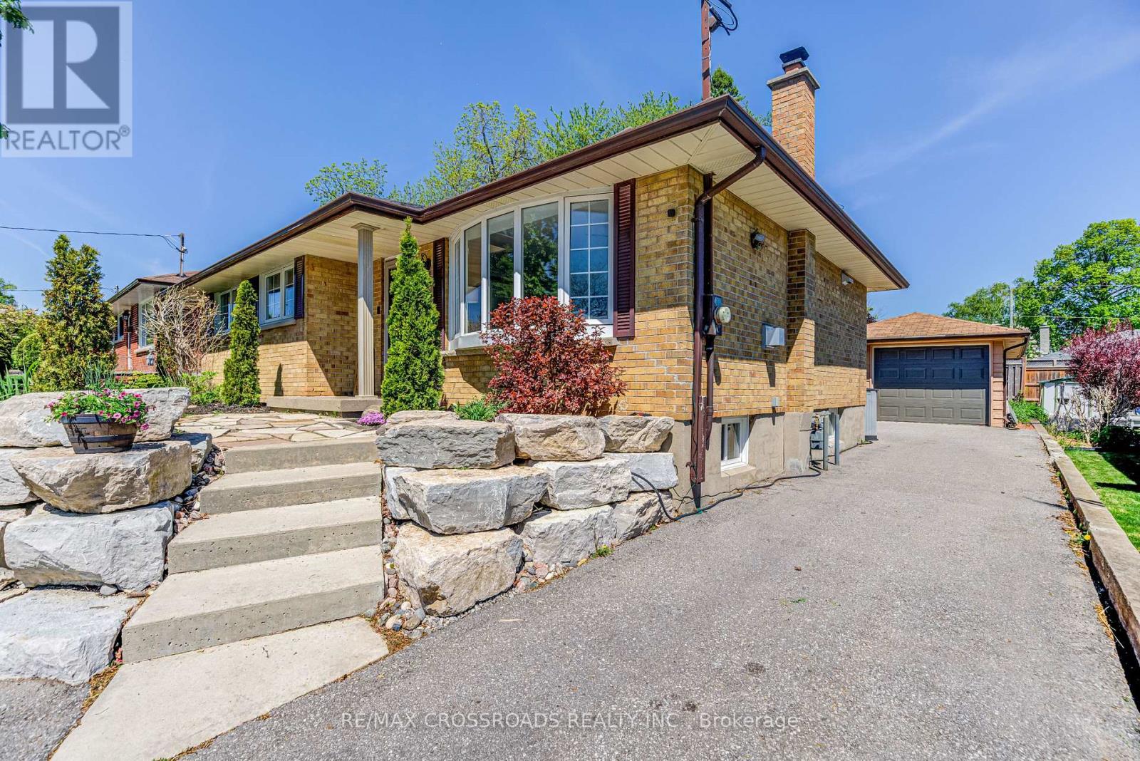 778 TENNYSON AVENUE - 6