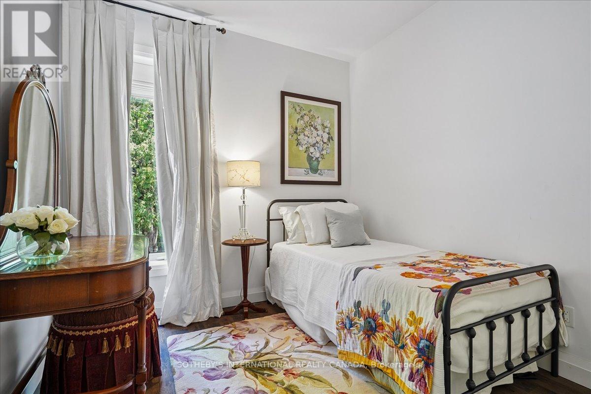 257 BOOTH AVENUE - 19