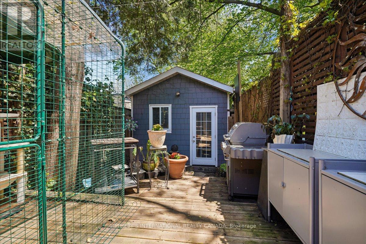 257 BOOTH AVENUE - 31