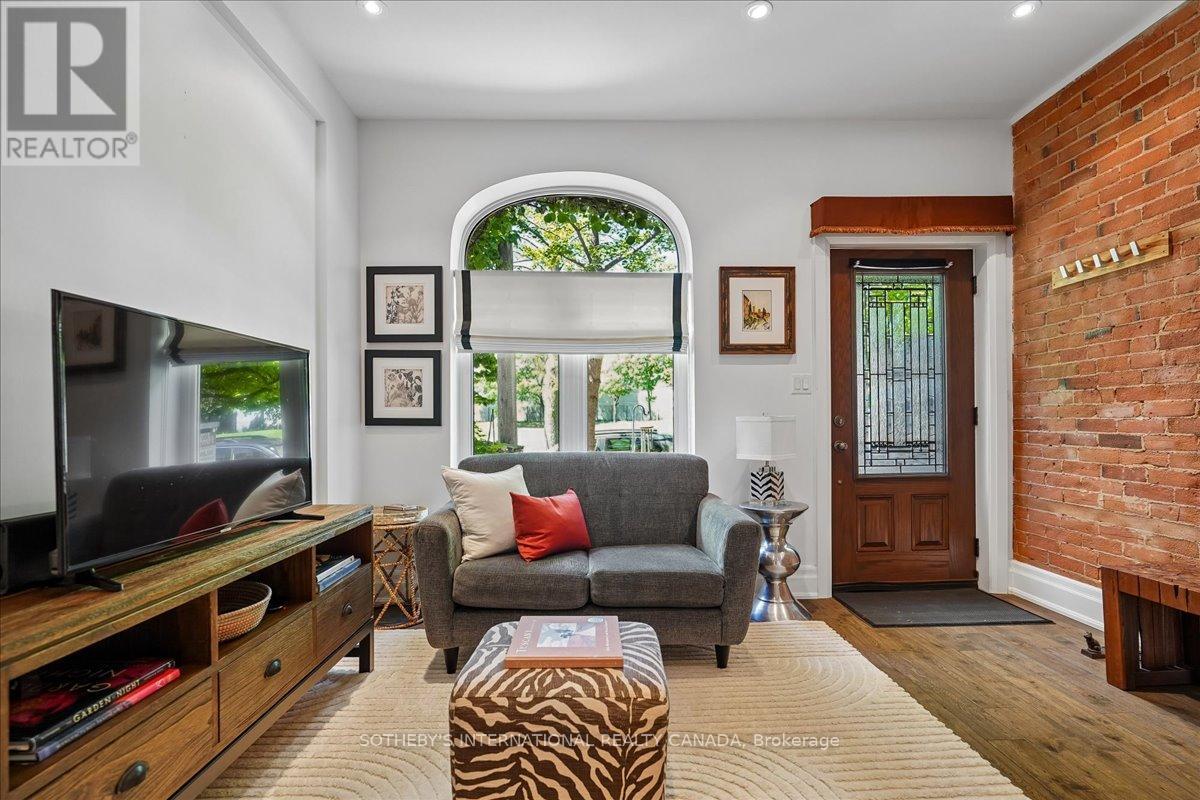257 BOOTH AVENUE - 6