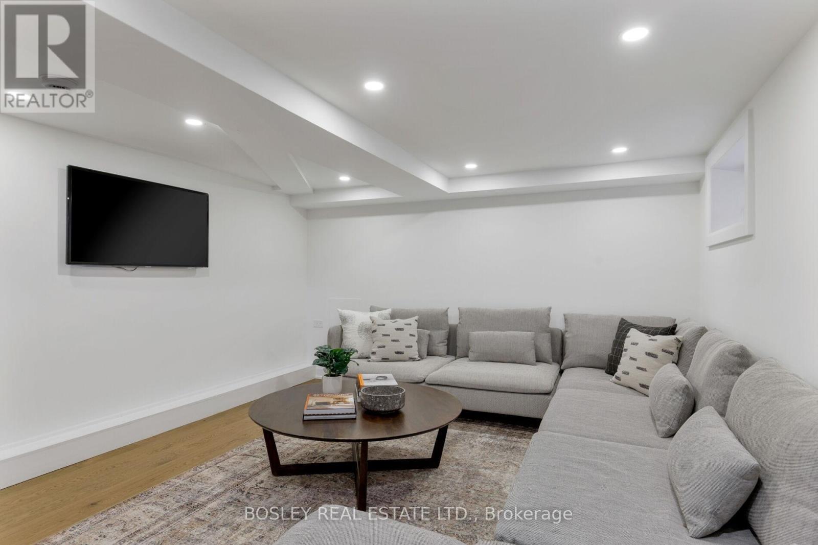 28 FRIZZELL AVENUE - 41