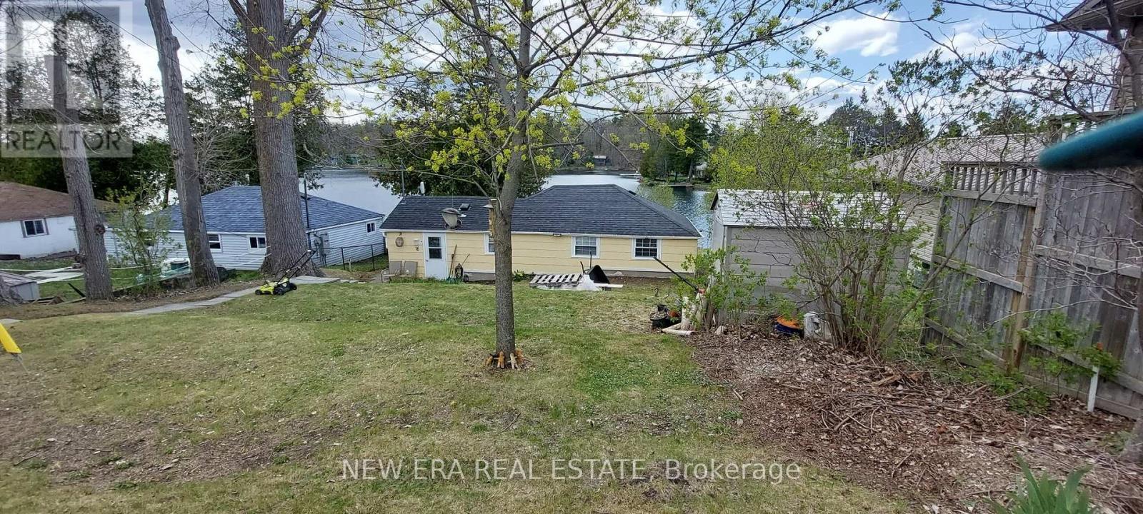 16 PINES LANE - 8
