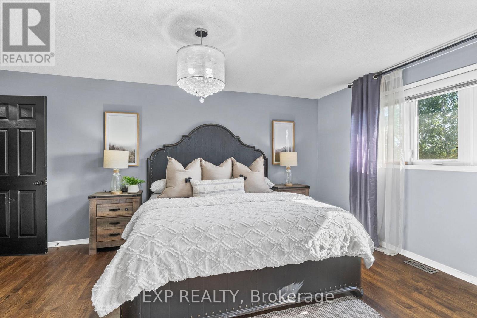 18 FOX RUN LANE - 31