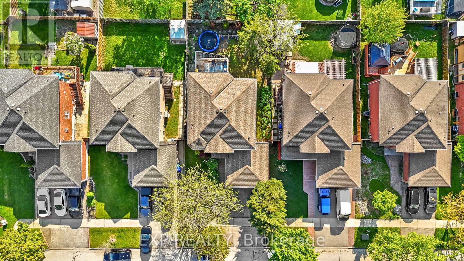 18 FOX RUN LANE - 46