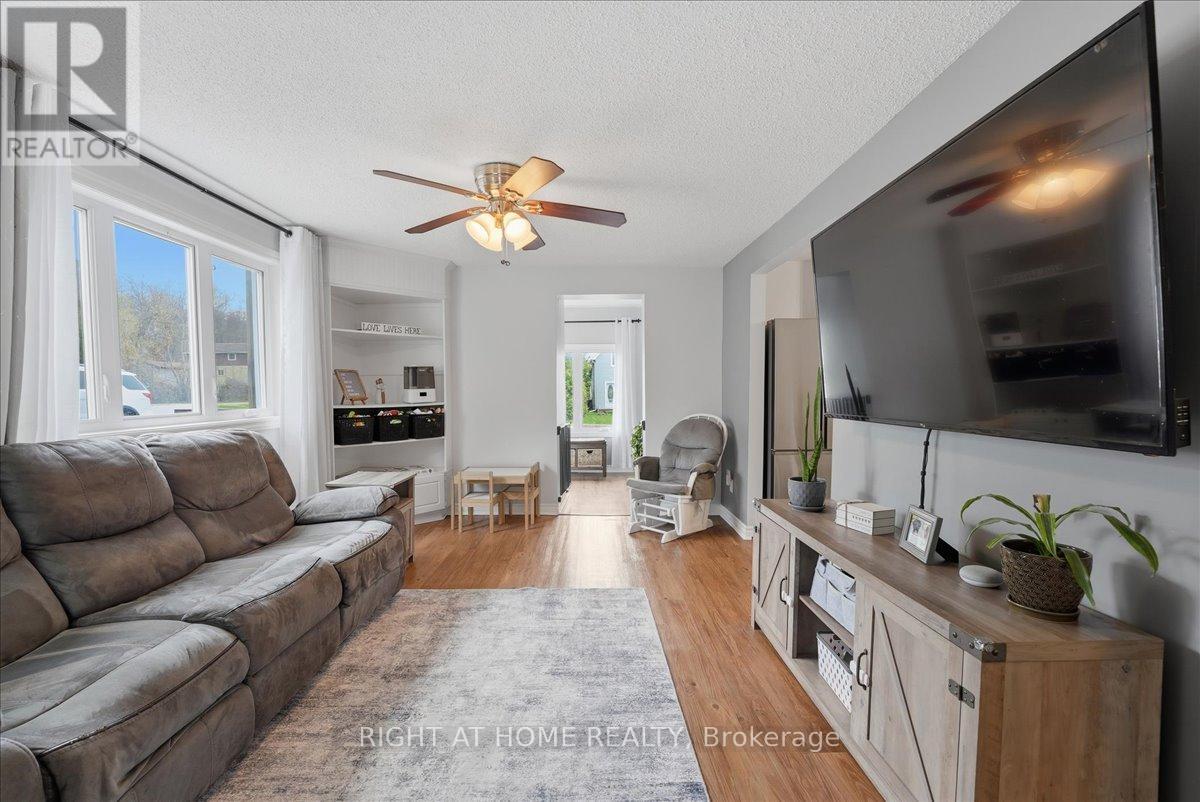 1 LEONARD AVENUE - 8
