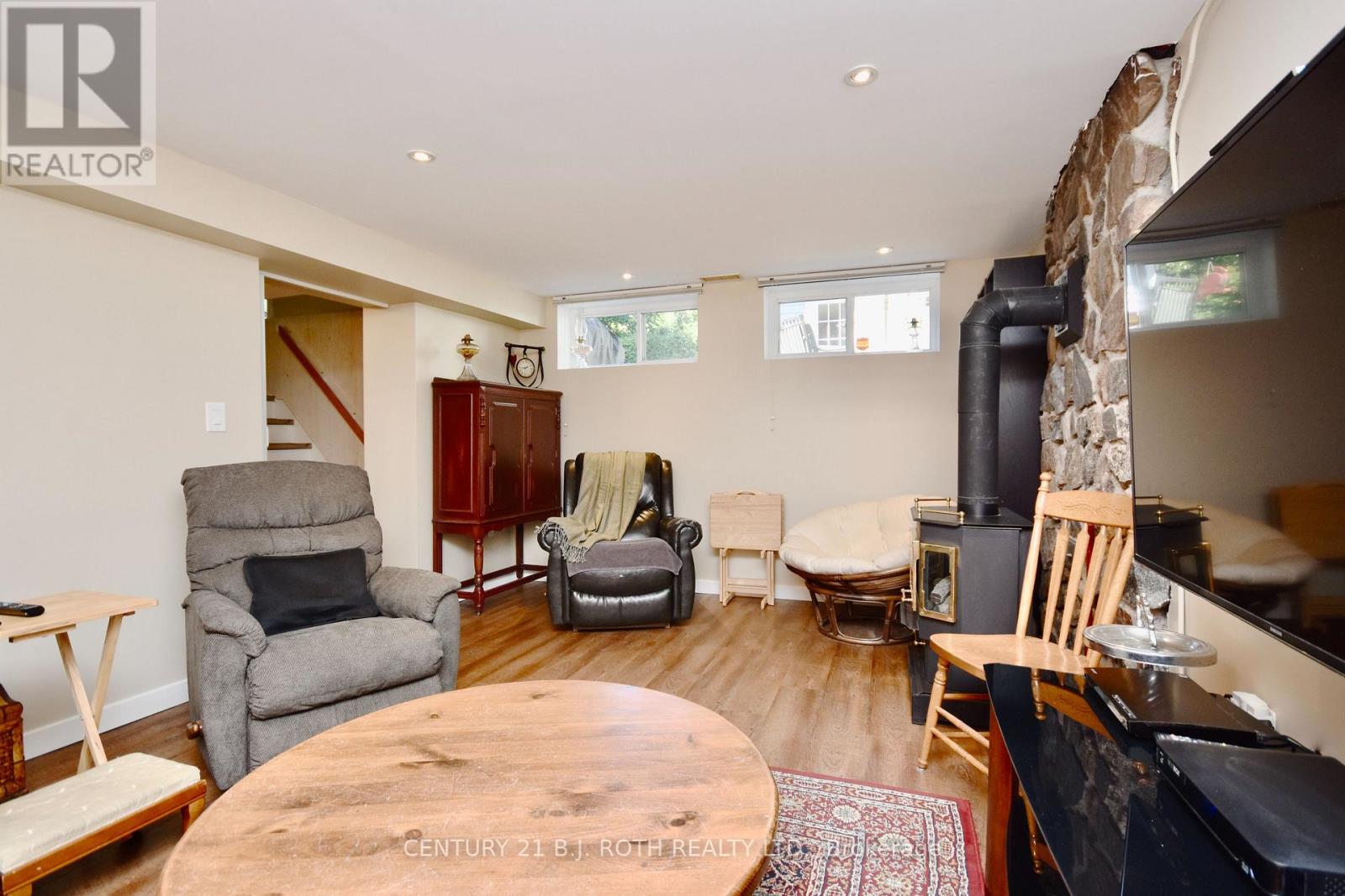 72 ROSE STREET - 21