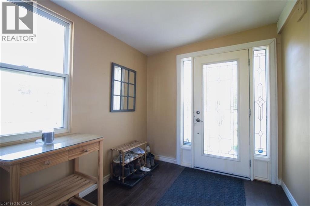 252 QUEEN Street - 5
