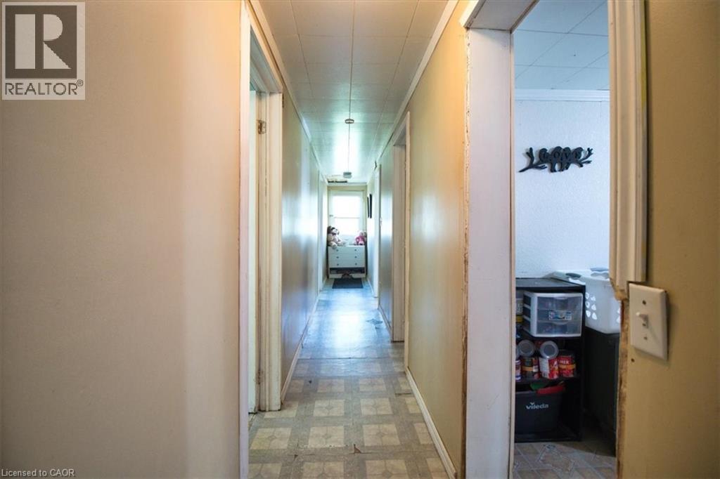252 QUEEN Street - 13