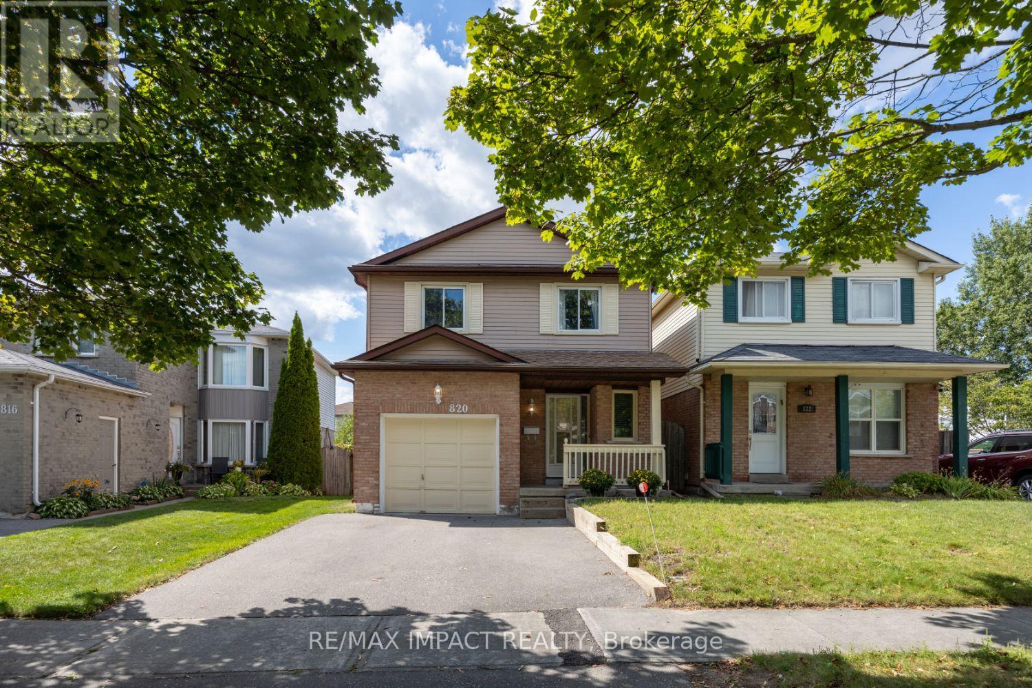 820 BENNETT CRESCENT - 33