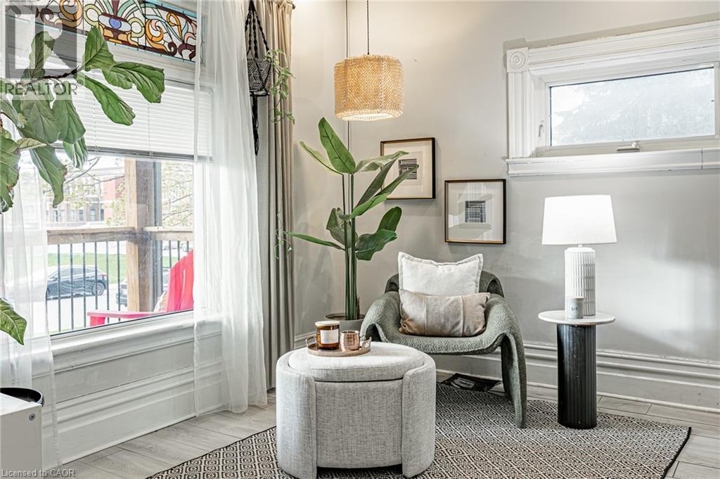 31 ANN Street - 12