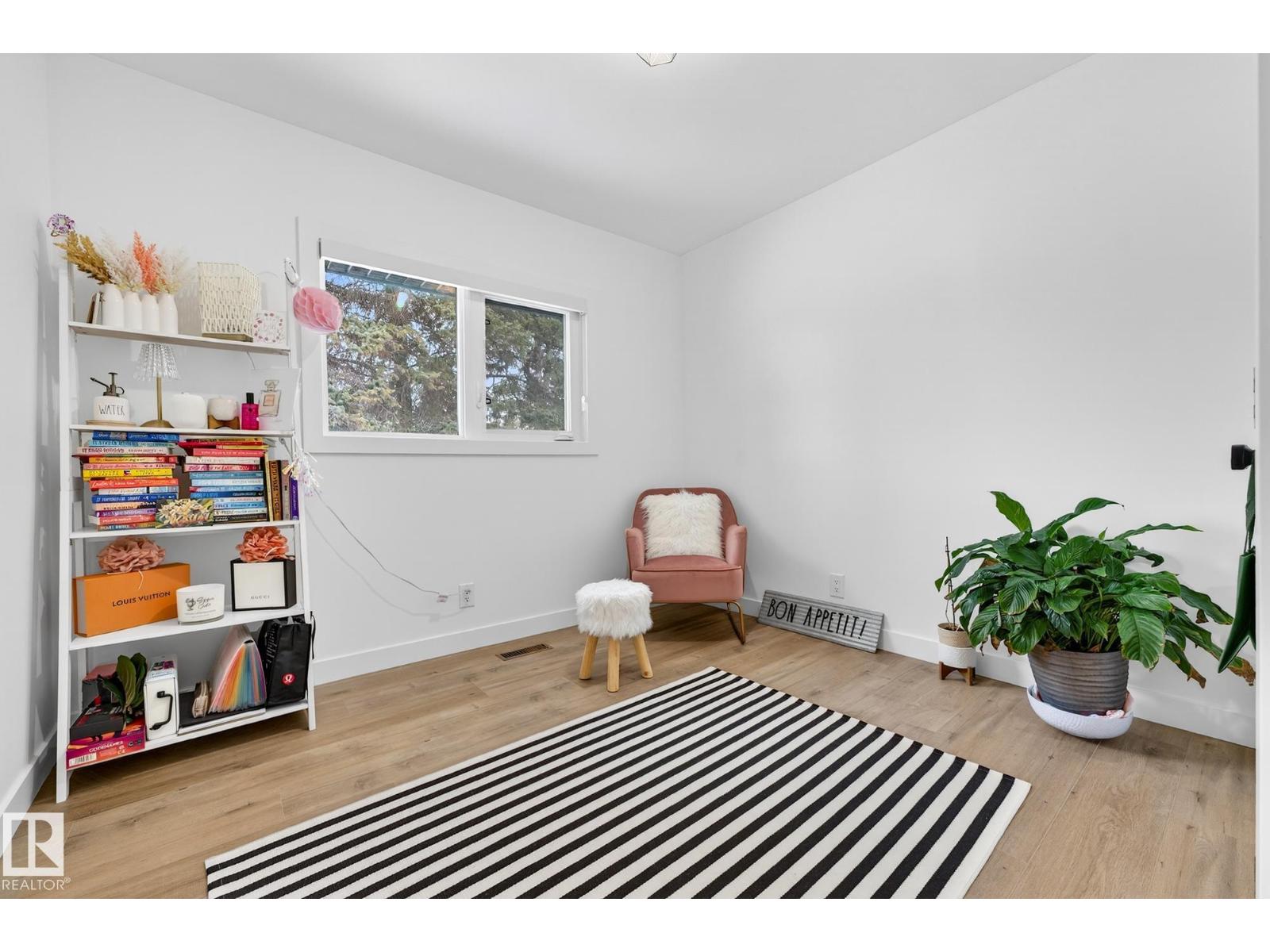 8604 142 ST NW - 27