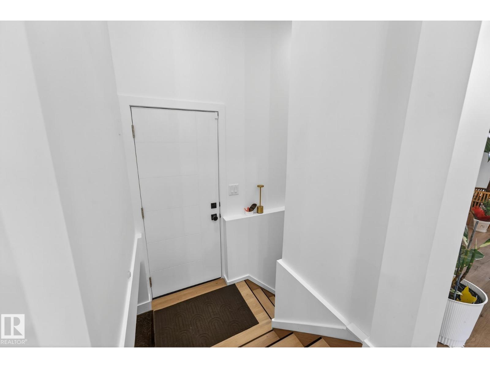 8604 142 ST NW - 30
