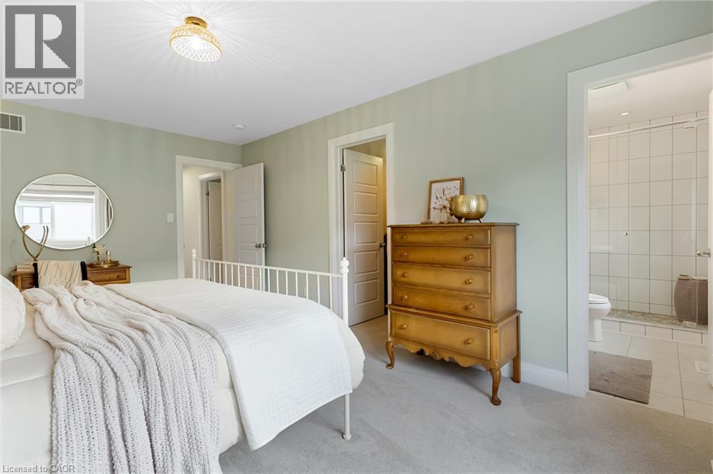 195 HARDCASTLE Drive - 38