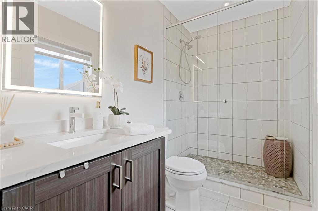 195 HARDCASTLE Drive - 39