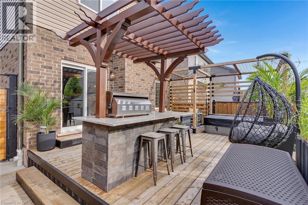 195 HARDCASTLE Drive - 43