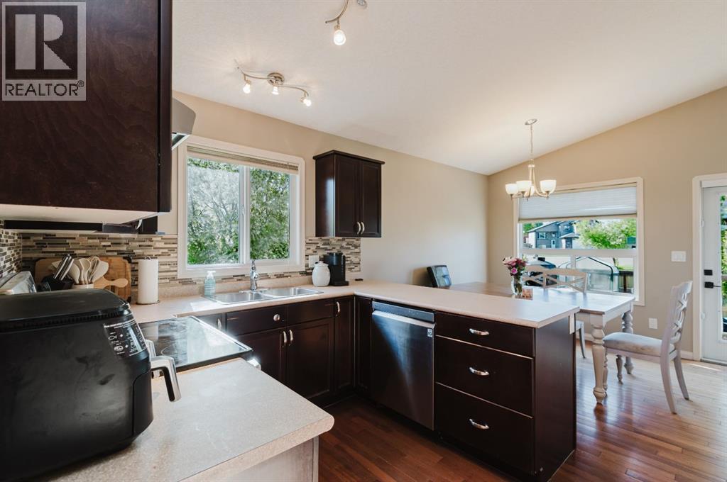 8801 72 Avenue - 6